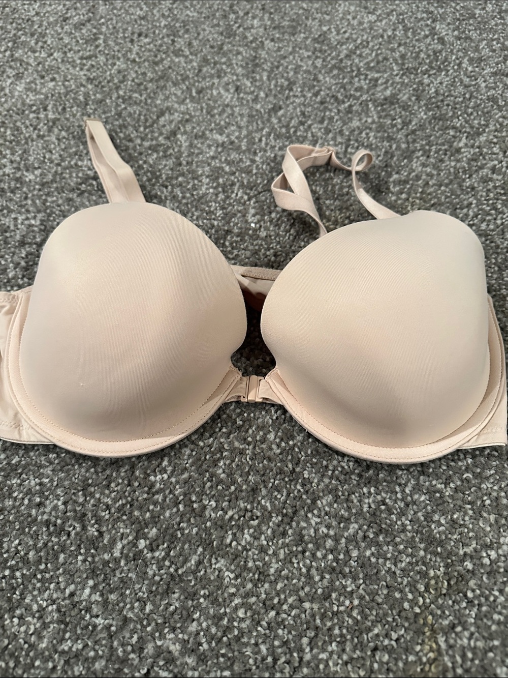 PINK Victoria's Secret Light Nude T-Shirt Bra with Front Closure